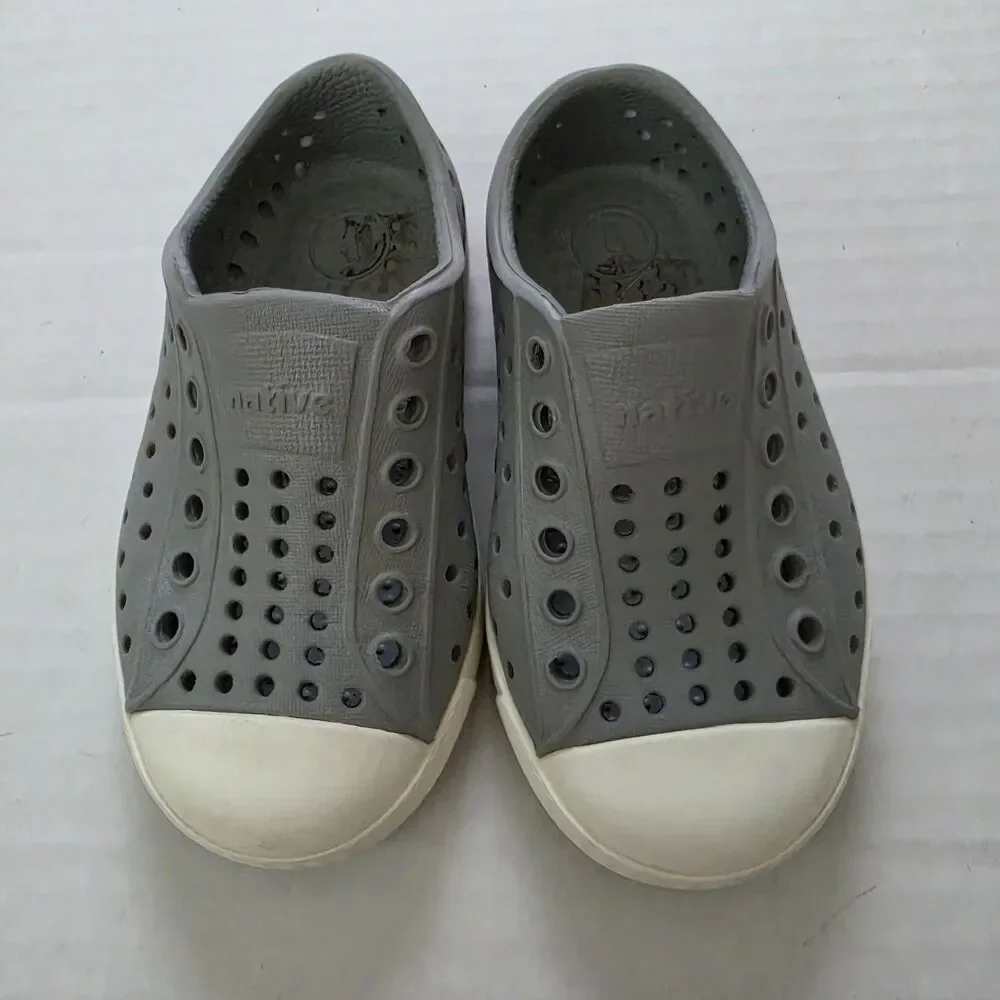 Native Jefferson Slip On Kids Water Shoes Gray  Size C6 Lightweight Comfortable